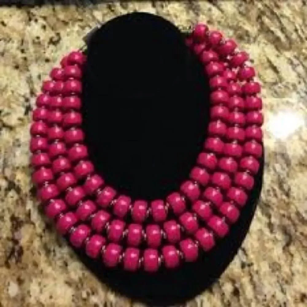NWT Premier Designs Lipstick Necklace #PDN2